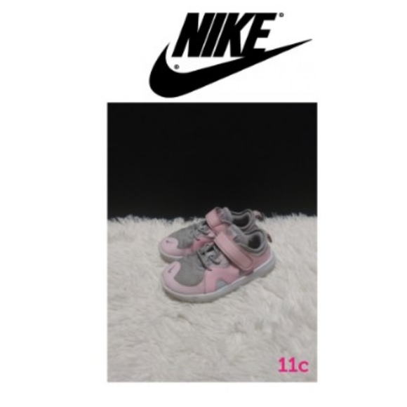 Nike Other - Nike girls shoes size 11